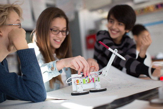 The Role of Librarians in the Maker Movement